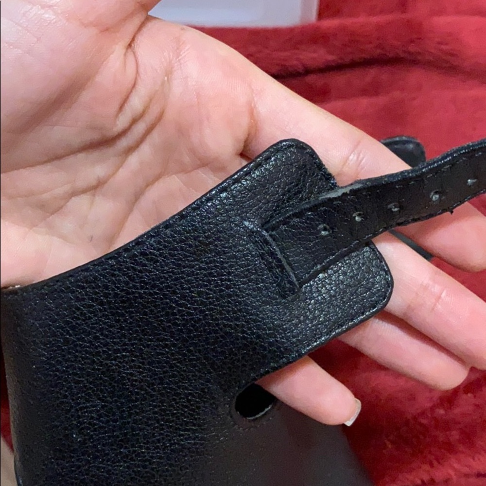 Open toe booties - Picture 3 of 5